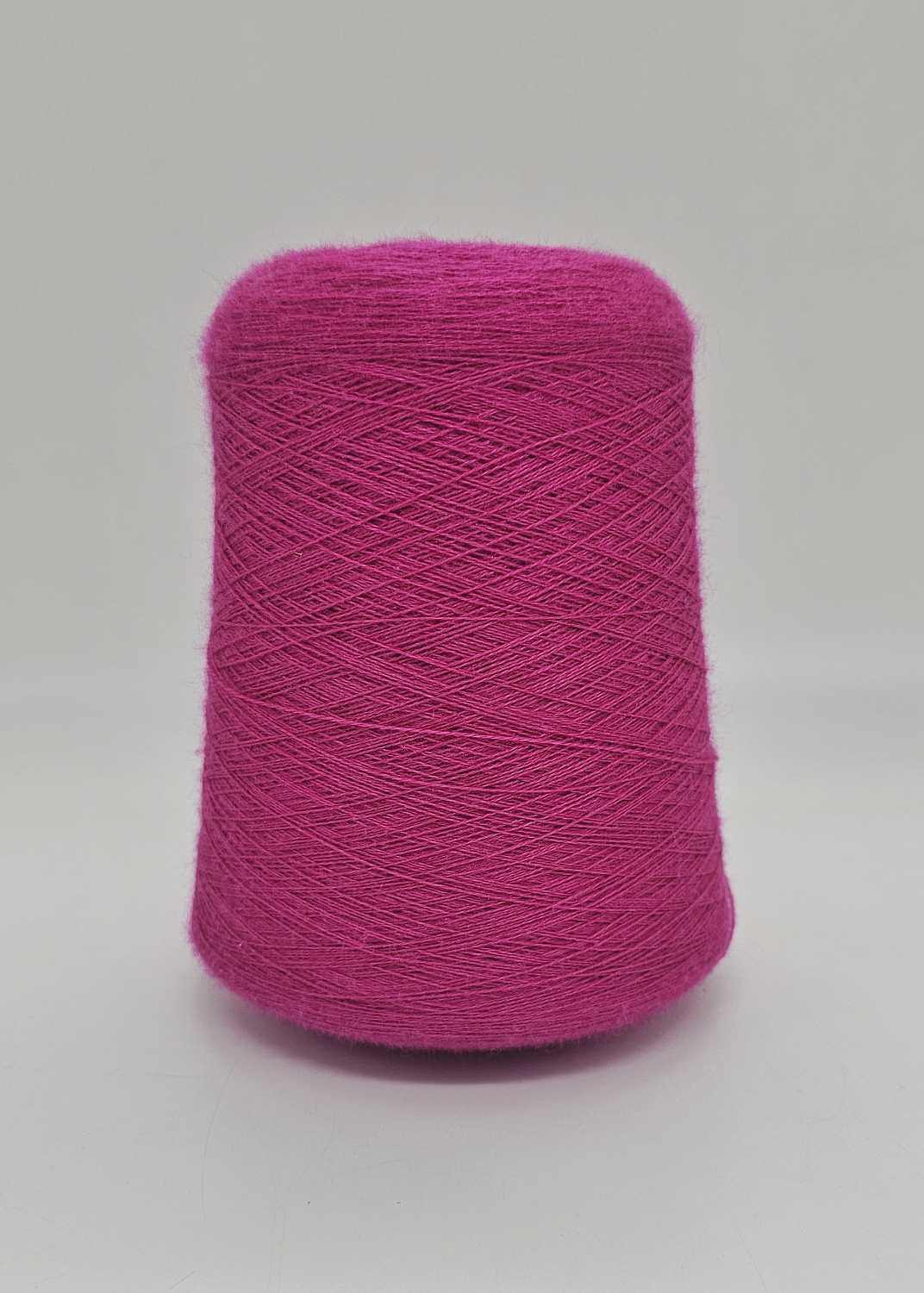 Пряжа Crysstal, Biella Yarn, меринос, кашемир, шелк, цвет фуксия, 70% меринос, 20% шелк, 10% кашемир, цвет фуксия, Biella Yarn — фото пряжи Cozy Wool
